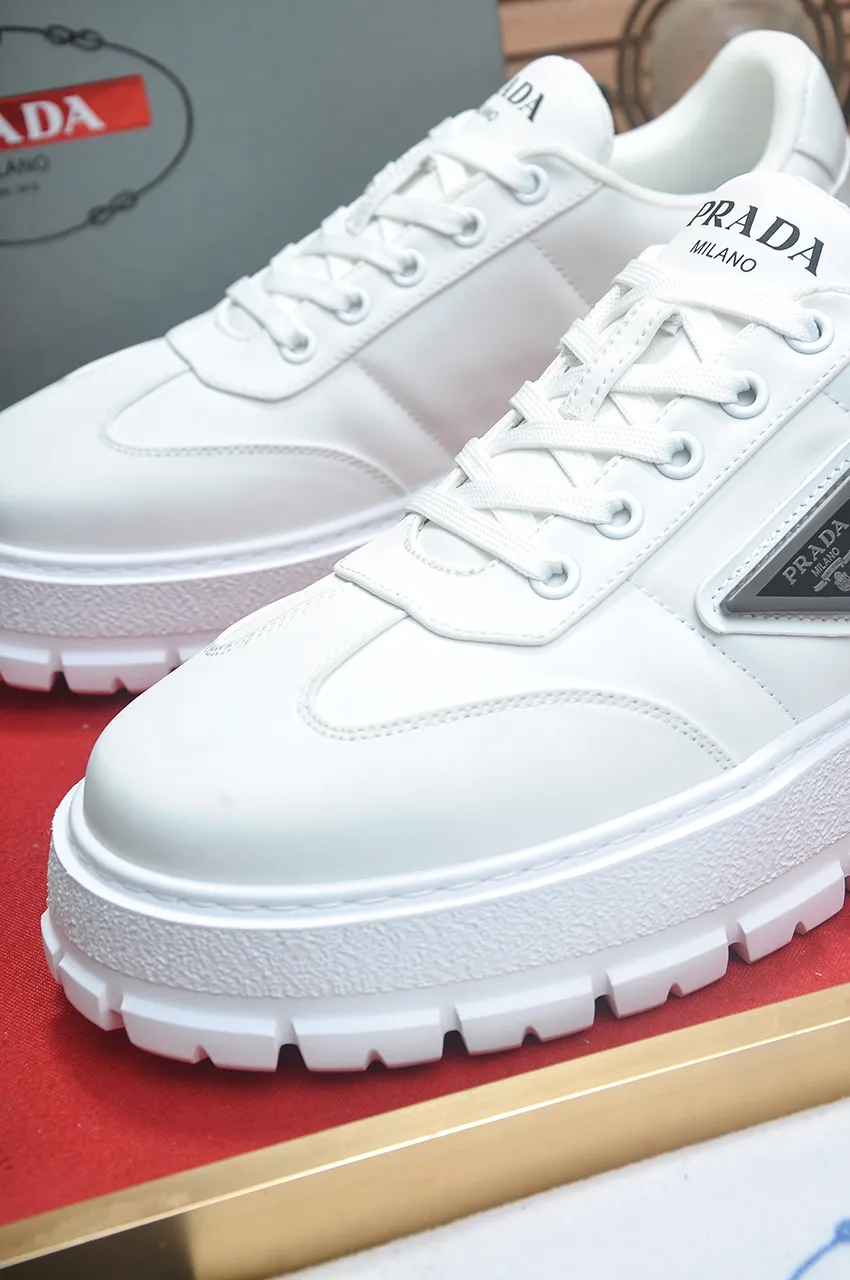 Men's shoes 💰580💶 [PRADA] Top original items, new seasonal styles, high-quality original items, top-grade high-mercerized cowhide combined with original breathable fabric + imported glue, imported stretch fabric inside with original cowhide feet, original thick outsole! Quality guaranteed! Code 38-45 (45 customized)